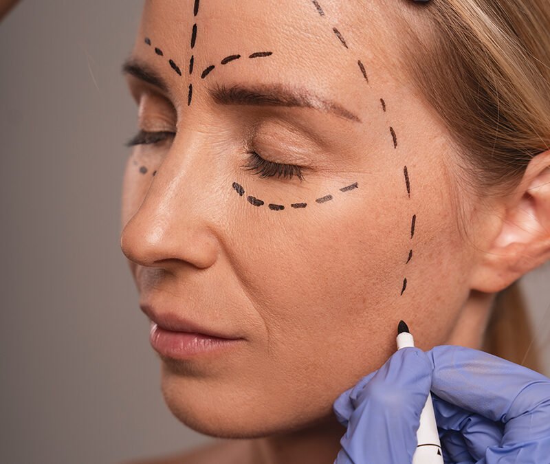 Soins du visage personnalisés par le Dr Houda Laatabi